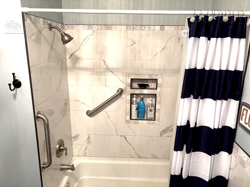 Shower & Tub